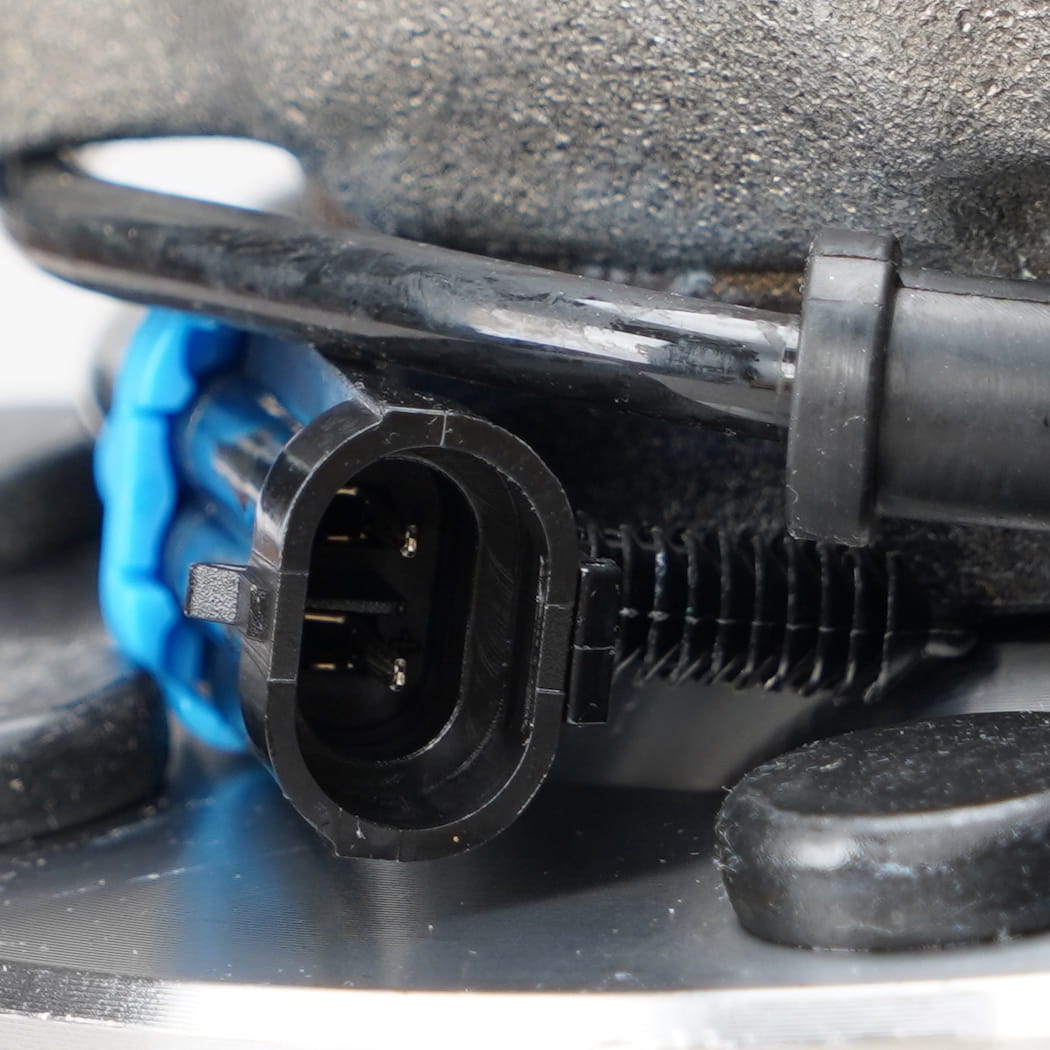 Hanhub 515086 Hub và ổ trục trước tương thích với Chevy Avalanche 2500 Silverado 1500 HD cổ điển Silverado 2500 Silverado 2500 HD Cổ điển Suburban 2500 Sierra 1500 HD Cổ điển Sierra 2500 Sierra 2500 HD Cổ điển Yukon XL 8-Lug